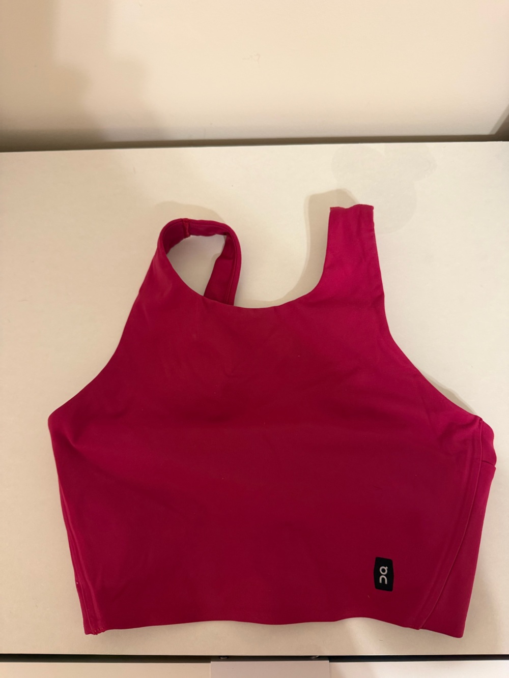 Women's ON Magenta Crop